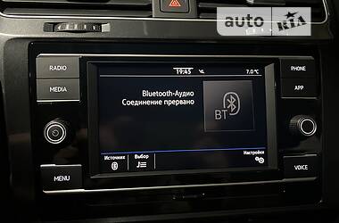 Хетчбек Volkswagen Golf 2020 в 