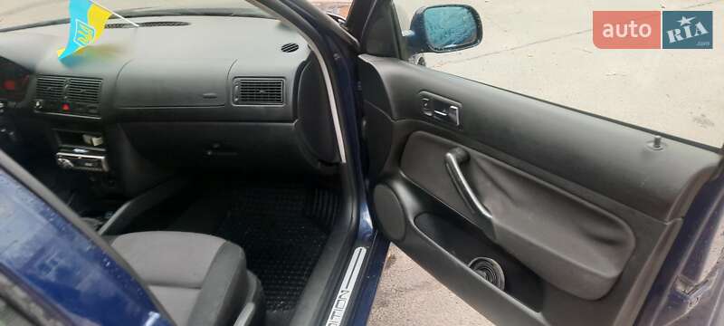 Хэтчбек Volkswagen Golf 2000 в Харькове фото 2 Хэтчбек Volkswagen Golf 2000 в Харькове