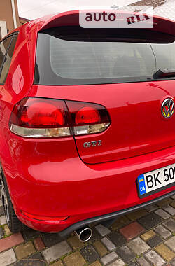 Хэтчбек Volkswagen Golf 2012 в Ровно