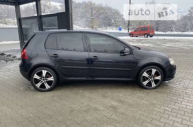 Хэтчбек Volkswagen Golf 2007 в Воловце