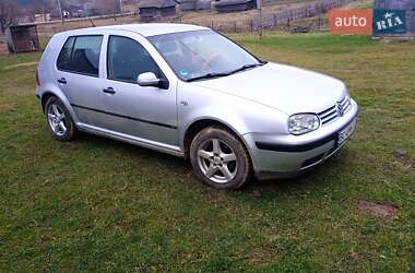 Хэтчбек Volkswagen Golf 2002 в 