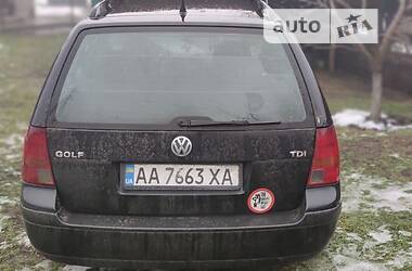 Універсал Volkswagen Golf 2000 в Києві