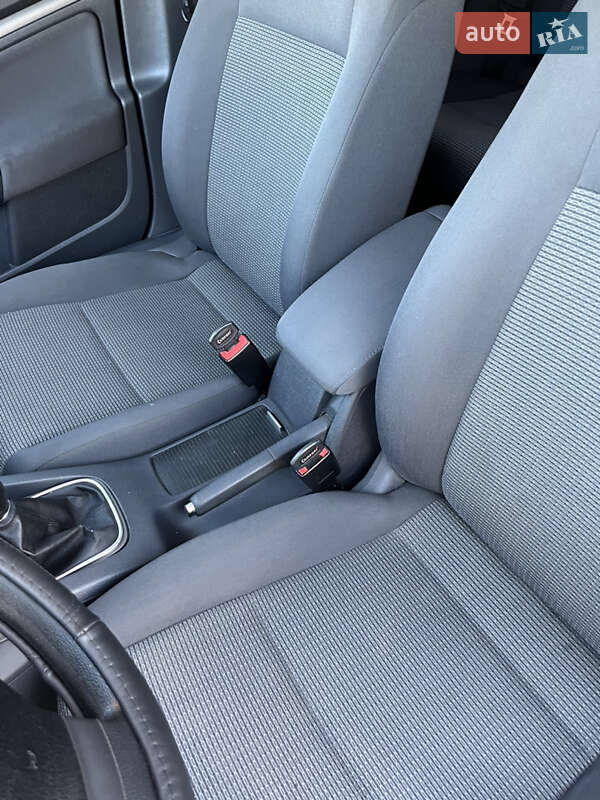 Универсал Volkswagen Golf 2009 в Кобеляках