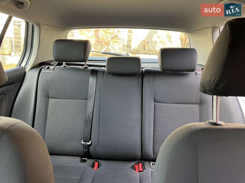 Хэтчбек Volkswagen Golf 2007 в Иршаве