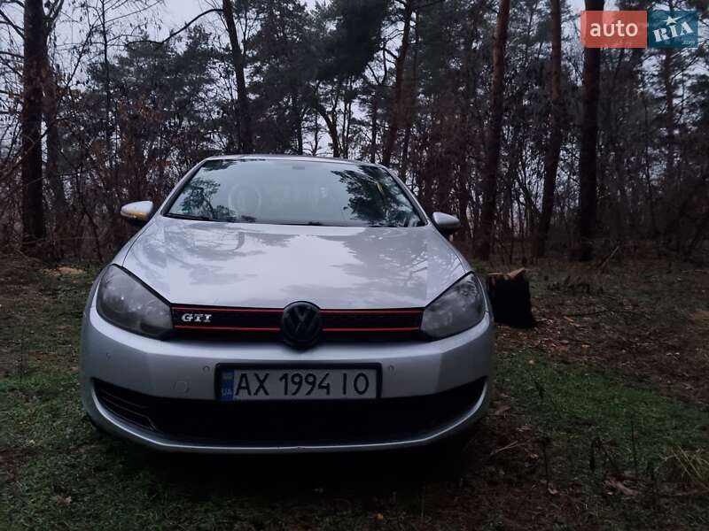 Хэтчбек Volkswagen Golf 2009 в Харькове