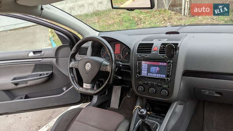 Хетчбек Volkswagen Golf 2007 в Києві