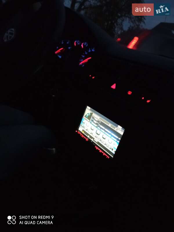 Хэтчбек Volkswagen Golf 1998 в Хотине