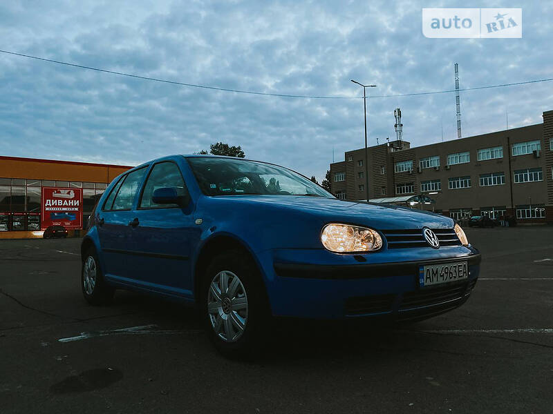 Хэтчбек Volkswagen Golf 1999 в Житомире