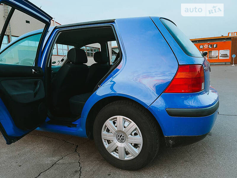 Хэтчбек Volkswagen Golf 1999 в Житомире