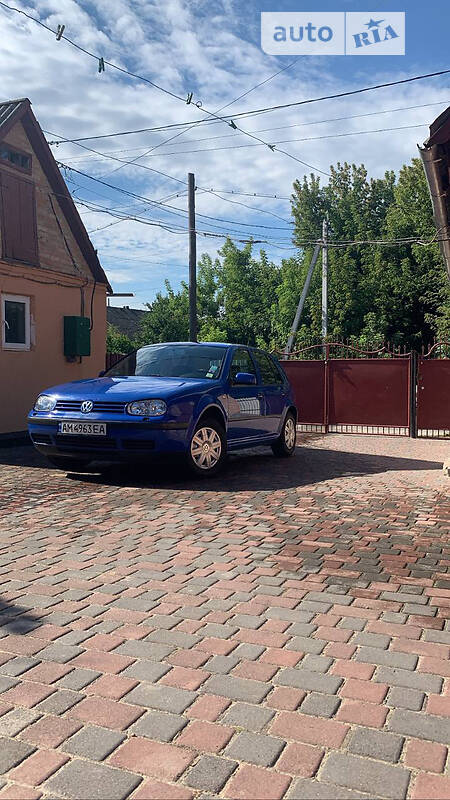 Хэтчбек Volkswagen Golf 1999 в Житомире