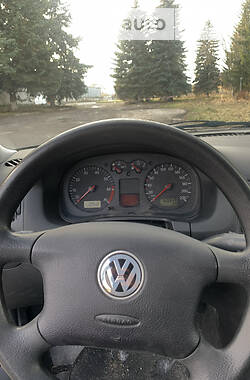 Хэтчбек Volkswagen Golf 2000 в Луцке