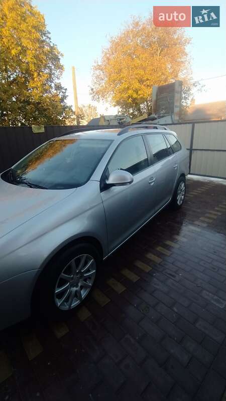 Универсал Volkswagen Golf 2008 в Рожище