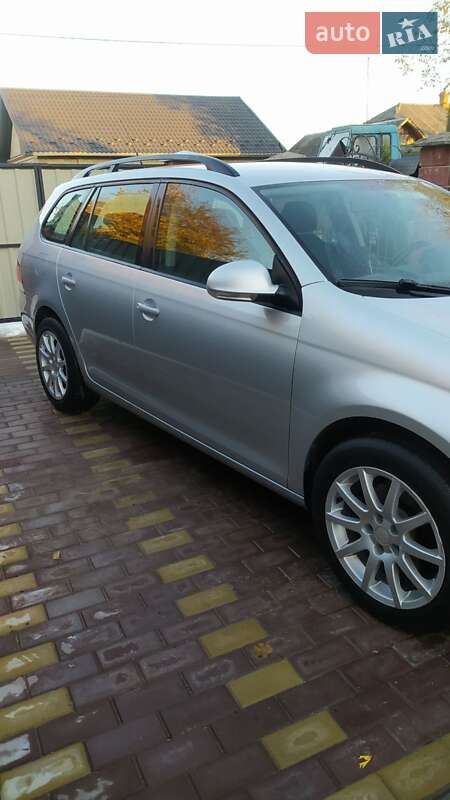 Универсал Volkswagen Golf 2008 в Рожище