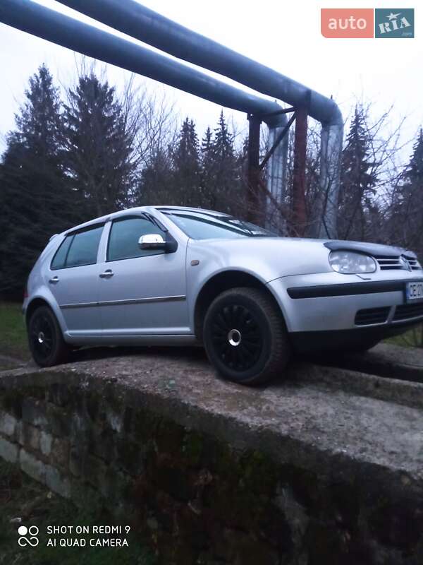 Хэтчбек Volkswagen Golf 1998 в Хотине