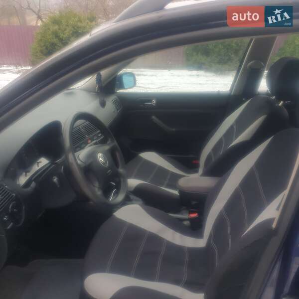 Універсал Volkswagen Golf 2000 в Піщанці