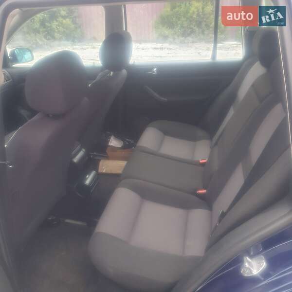 Універсал Volkswagen Golf 2000 в Піщанці