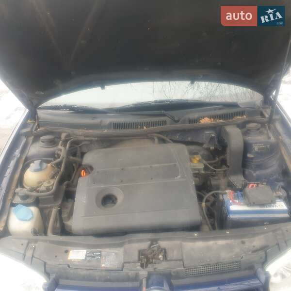 Універсал Volkswagen Golf 2000 в Піщанці