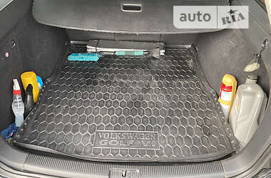 Універсал Volkswagen Golf 2013 в 