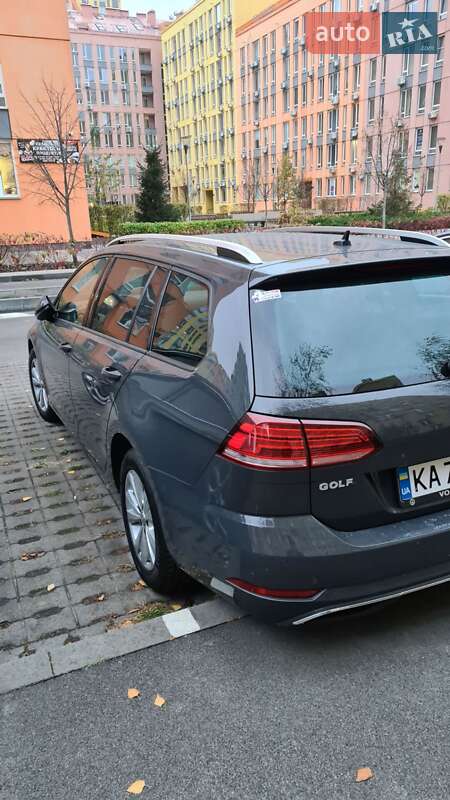 Універсал Volkswagen Golf 2017 в Києві