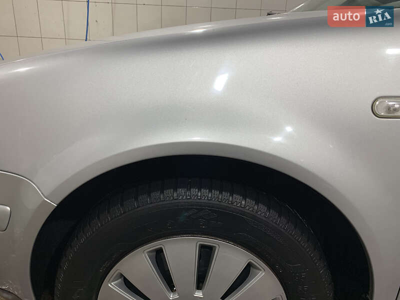 Універсал Volkswagen Golf 2004 в Зачепилівці