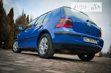 Хэтчбек Volkswagen Golf 2001 в Самборе