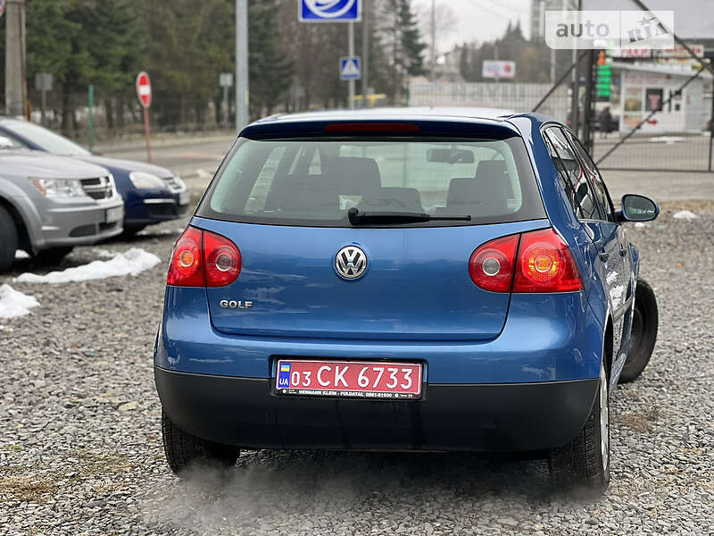 Седан Volkswagen Golf 2005 в Трускавці