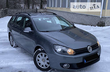 Универсал Volkswagen Golf 2010 в Полтаве