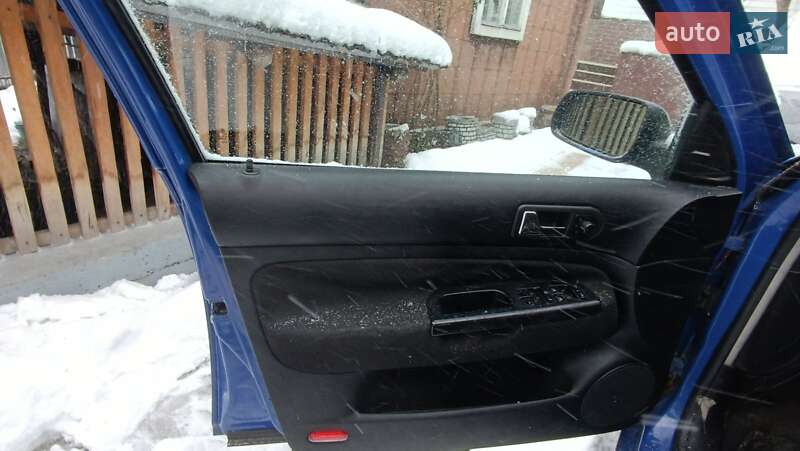 Хетчбек Volkswagen Golf 1998 в Рахові