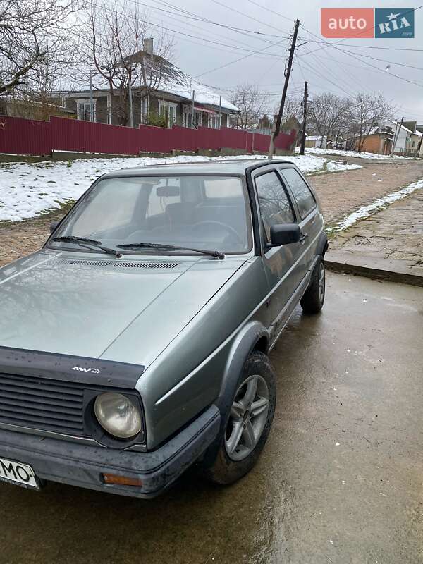 Хэтчбек Volkswagen Golf 1988 в Черновцах