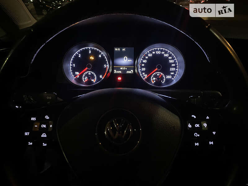 Универсал Volkswagen Golf 2016 в Гайвороне