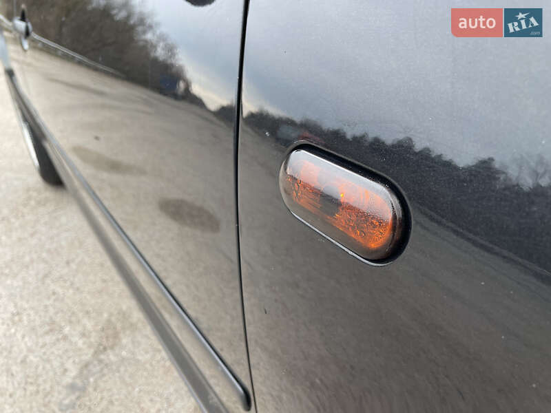 Хэтчбек Volkswagen Golf 2002 в Бердичеве