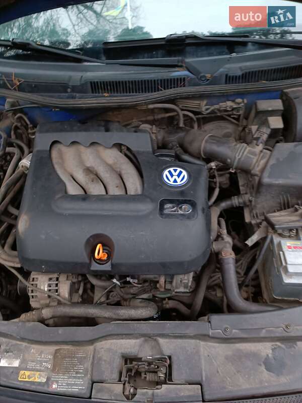 Универсал Volkswagen Golf 2000 в Иванкове