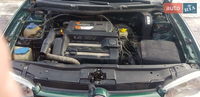 Хетчбек Volkswagen Golf 1999 в Харкові