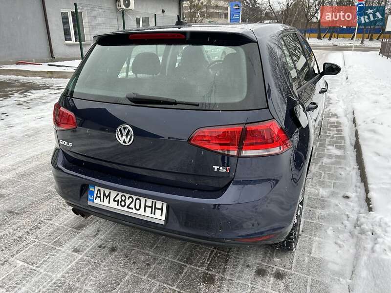 Хэтчбек Volkswagen Golf 2014 в Житомире