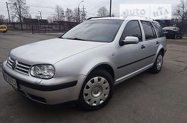 Универсал Volkswagen Golf 2003 в Чернигове