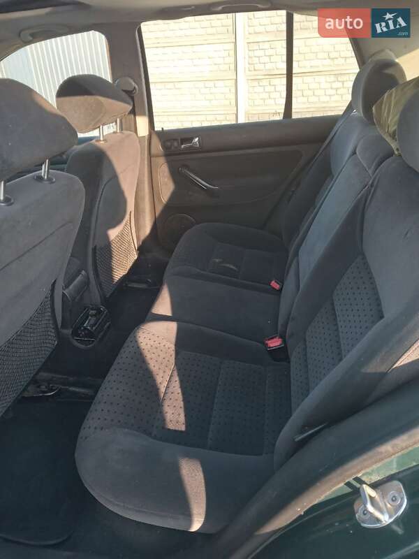 Хетчбек Volkswagen Golf 1998 в Києві