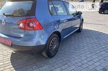 Хетчбек Volkswagen Golf 2004 в Львові