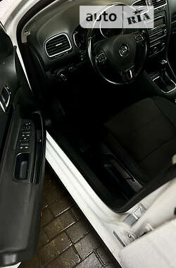 Универсал Volkswagen Golf 2012 в 