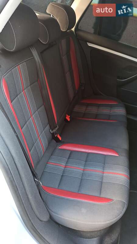 Универсал Volkswagen Golf 2012 в Ирпене