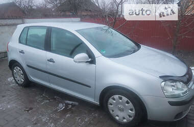 Хэтчбек Volkswagen Golf 2005 в Миргороде