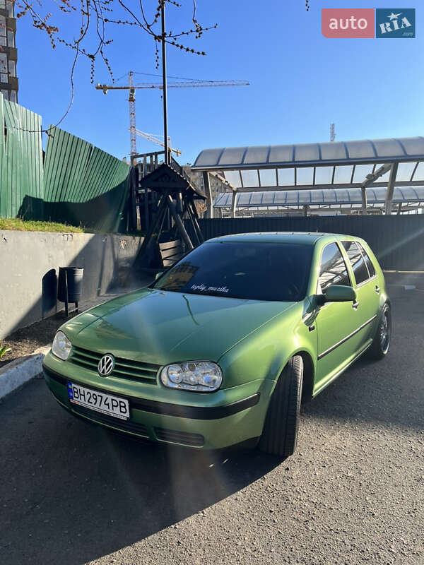 Хэтчбек Volkswagen Golf 1999 в Одессе