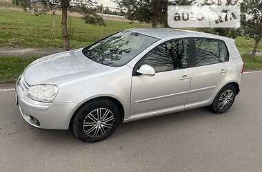 Хэтчбек Volkswagen Golf 2007 в 