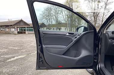 Хэтчбек Volkswagen Golf 2009 в 