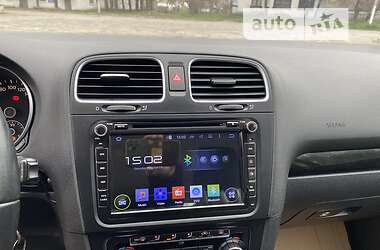 Хэтчбек Volkswagen Golf 2009 в 