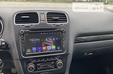 Хэтчбек Volkswagen Golf 2009 в 