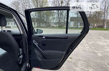 Хэтчбек Volkswagen Golf 2009 в 