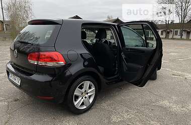 Хэтчбек Volkswagen Golf 2009 в 