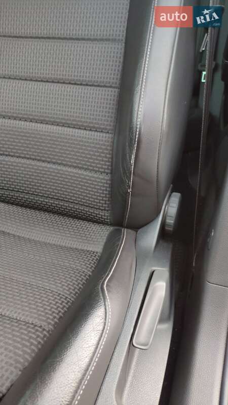 Універсал Volkswagen Golf 2016 в Києві