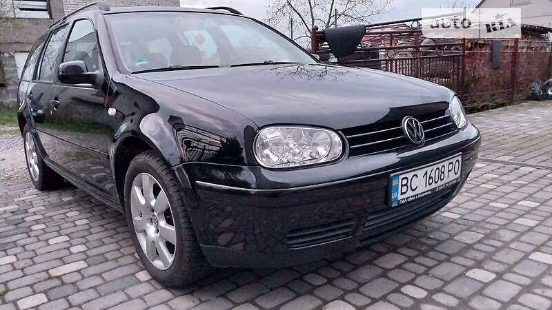 Универсал Volkswagen Golf 2003 в Ходорове