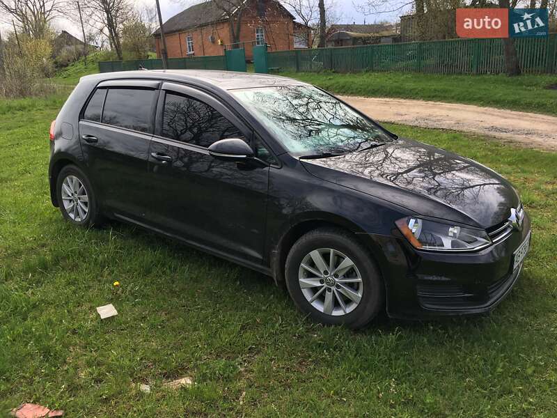 Хетчбек Volkswagen Golf 2015 в Козятині